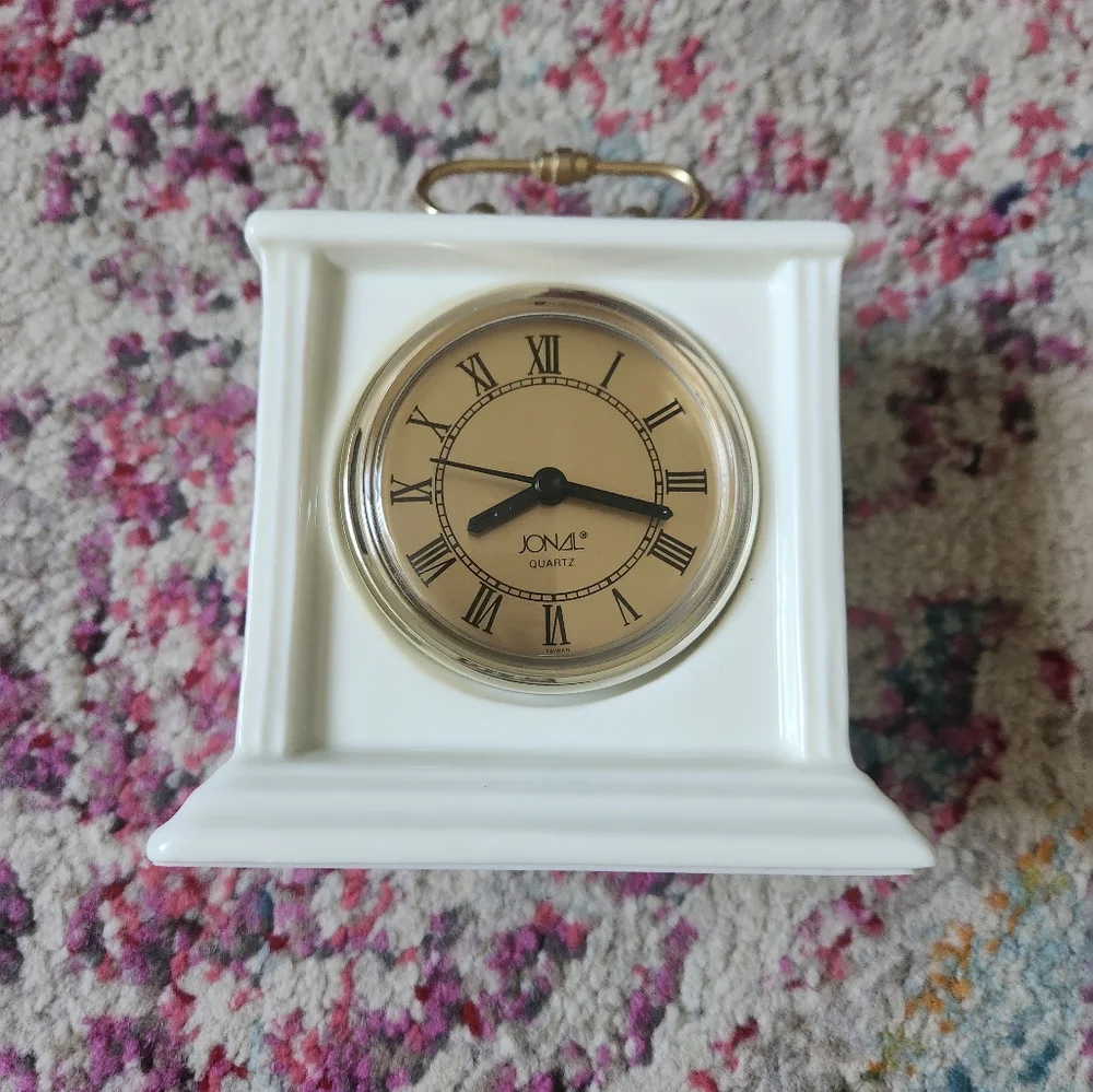 Vintage quartz clock